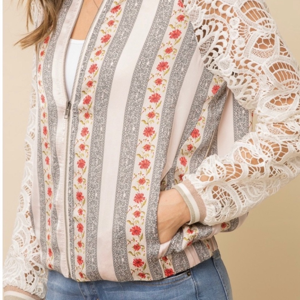 Mystree Boho zip up jacket, floral satin with lace sleeves